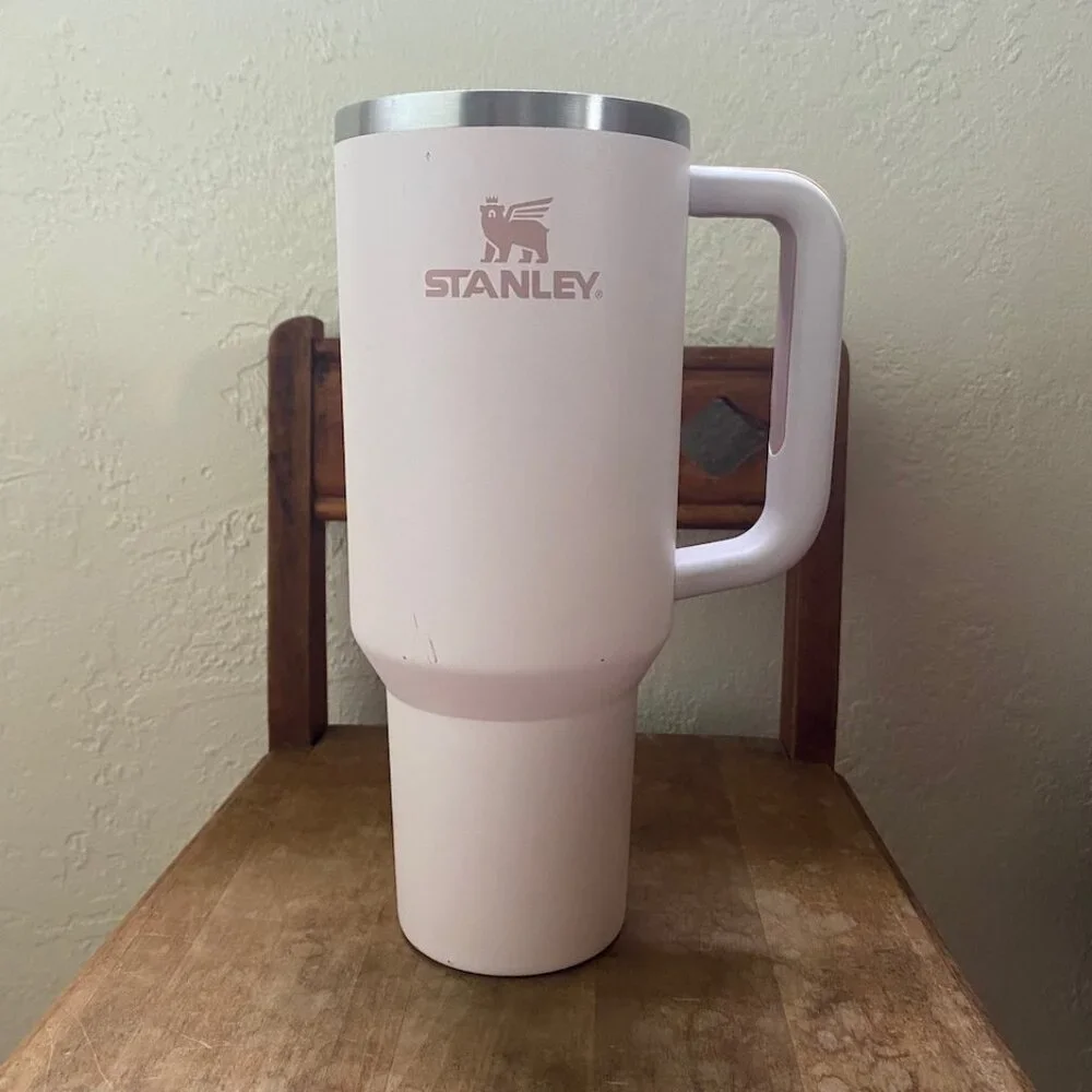 The Quencher H2.0 Flowstate™ Tumbler | 40 OZ in Rose Quartz -- NO STRAW - Picture 2 of 16